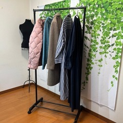 ハンガーラック (組み立て式)の画像