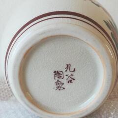 美品 九谷焼 花瓶 梅の老木の枝に梅の花と蕾の画像