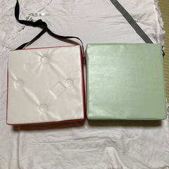 お食事クッション2つセットの画像