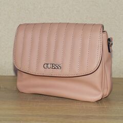 GUESS ゲス ピンク ショルダーバッグ キルティングの画像