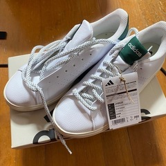 【新品】シューズ26.0cm（adidas）の画像