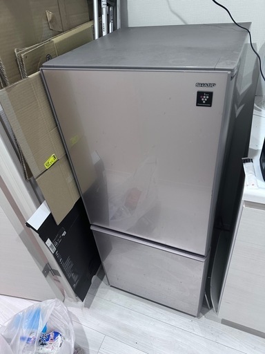 美品　ハイアール　冷蔵庫　ピンク　2019年製　ホームクリーニング済み 美品 ハイアール 冷蔵庫 ピンク 2019年製 ホームクリーニング済み 楽天