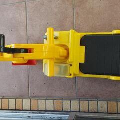 【ビジーカー】アンパンマンクレーン車の画像
