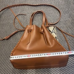 Unbillion ショルダーバッグ　茶　ベビ柄の画像