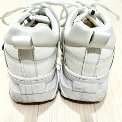 【美品】サイドチケット厚底ダッドスニーカー　5cm身長アップ　厚底スニーカー レディース ダッドスニーカー　ランニングシューズ　通学靴 美脚 シューズ 軽量の画像