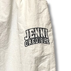バースデイ JENNI シャカシャカパンツ ホワイト 160cmの画像