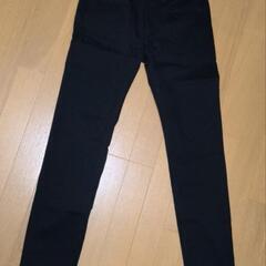 新品タグ付きGU　wonderShape　ブラックパンツの画像