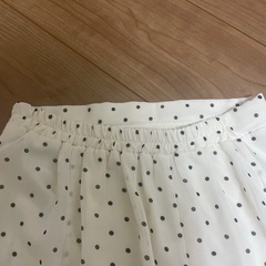 新品タグ付き未着用♡GRLのドット柄スカートです☺️の画像