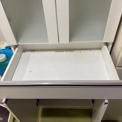 食器棚の画像