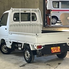 サンバートラック　同色全塗装済み　マニュアル　4WDの画像