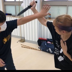 女性とジュニアの初心者向けの格闘技を学ぶスポーツサークルです。の画像
