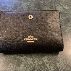 COACH 二つ折り財布 黒
の画像