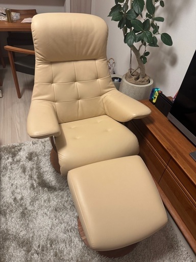 カリモクオットマン（引っ越しの為期間限定出品となります）