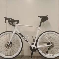 2024 ジャイアントのTCR ADVANCED 1 KOM
の画像