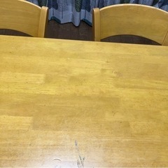テーブル、椅子の画像
