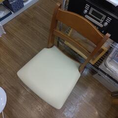 ニトリ ダイニングテーブルセットの画像