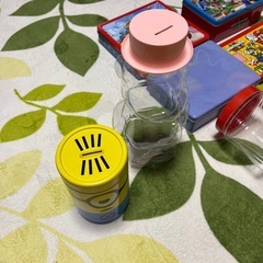 缶追加✨色々な缶と入れ物・貯金箱✨の画像