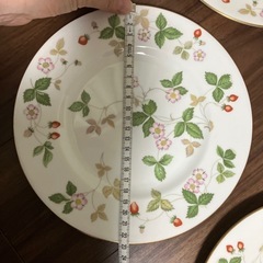 ウェッジウッド ワイルドストロベリー 皿 5枚の画像