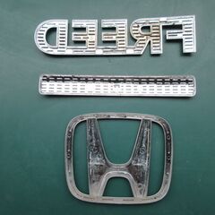 HONDA純正 FREED用エンブレム 中古良品の画像