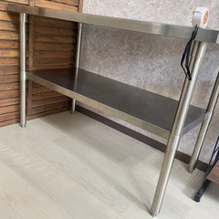 ステンレス作業台の画像