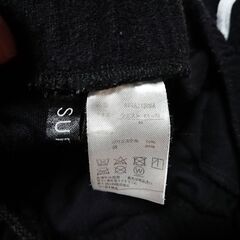 ♣　SUREVE　レディース 　ショートパンツ　黒　 サイドストライプ　スポーツ　部屋着　サイズＭ　ウエスト64〜70の画像