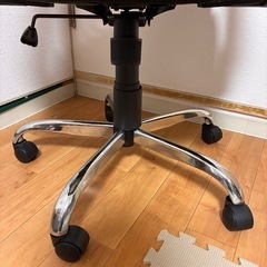オフィスチェアの画像