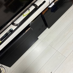 TV台とジャンクTVの画像