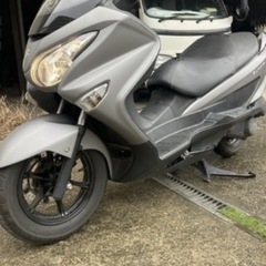 エンジン始動動画あり堺市堺区バーグマン200の画像