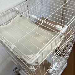 【美品】アイリスオーヤマ ミニキャットケージ 2段（ハンモック付き）PMCC115H マットホワイトの画像