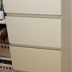 IKEA マルム　チェスト　白
の画像