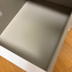 IKEA マルム　チェスト　白
の画像