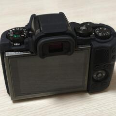 Canon EOS M5 ミラーレス一眼カメラ　セットの画像