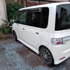 DAIHATSUタントカスタム白の画像