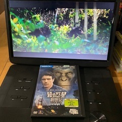 DVDプレーヤー➕DVD300本 の画像