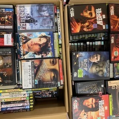 DVDプレーヤー➕DVD300本 の画像