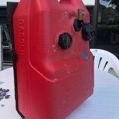 船外機用ガソリンタンクと、付属ホース
の画像