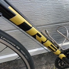 TREK ロードバイク　自転車　の画像