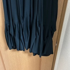 黒のワンピースの画像