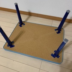 小さいミニテーブルの画像