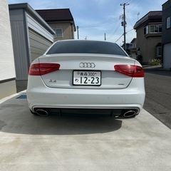アウディ A4 クワトロの画像