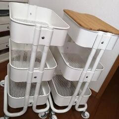 IKEA ロースコグ　ワゴン×２　ホワイトの画像