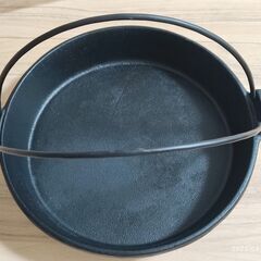 すき焼き鍋の画像