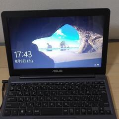 ノートパソコン　win10  11,5inの画像