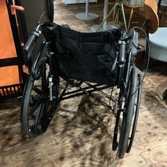 車椅子♿️ 動作確認済‼️ 介護用品 コンパクト ブラック 黒の画像