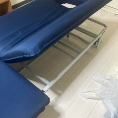 早期引き取り希望！ネイビー 折りたたみベッドの画像