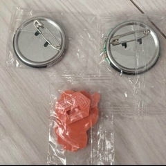 新品未開封 非売品 ヒロアカ くら寿司缶バッジ＆ラバスタセットの画像