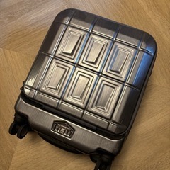 スーツケースの画像