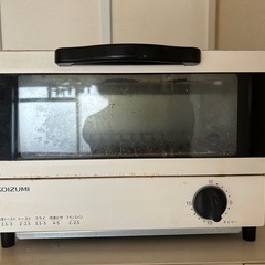 電子レンジとトースターと炊飯ジャーの画像