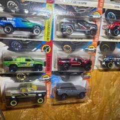ホットウィール　トラック　4躯　4WD ミニカー　トミカの画像
