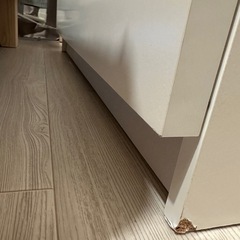 ガラストップ付き　IKEA マルム　チェストの画像
